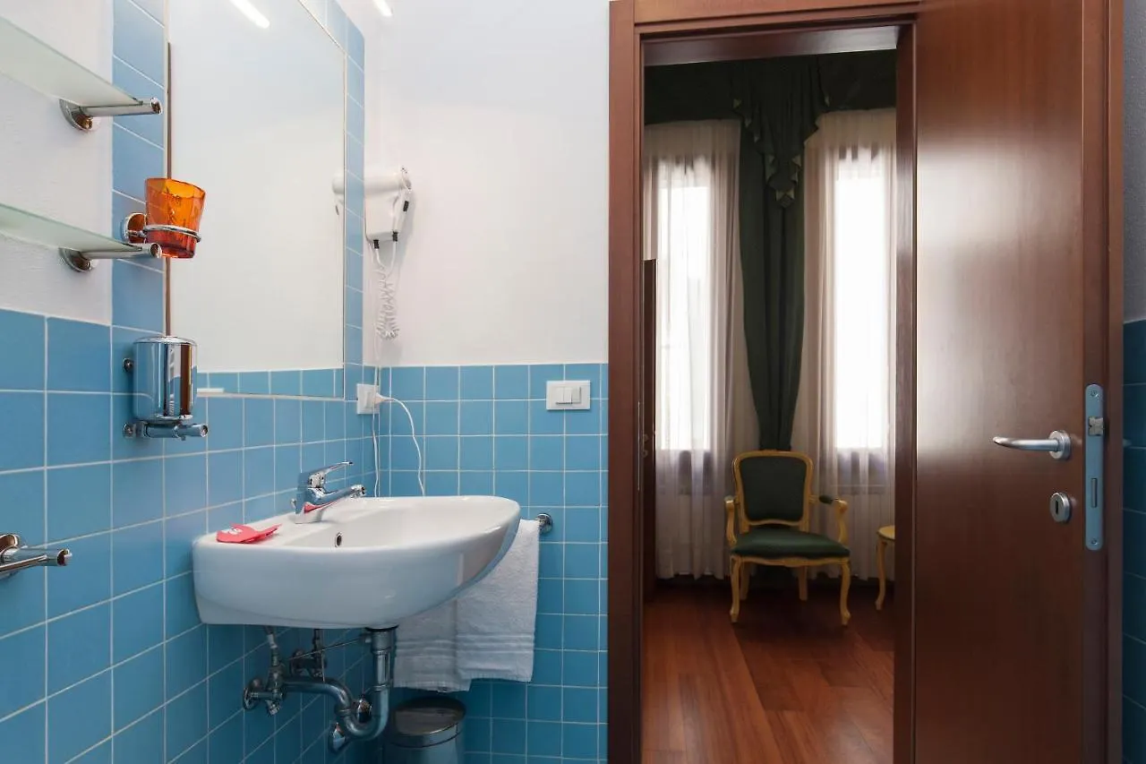 Zaguri B&B Venice 3*,